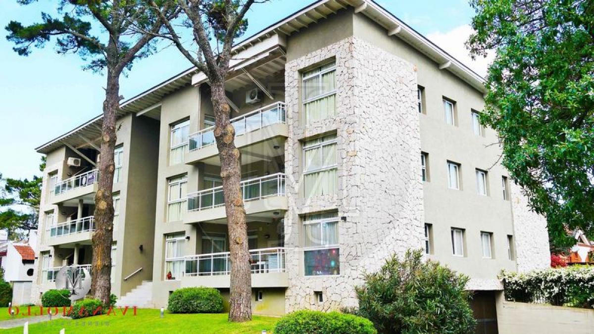 3 bedrooms Apartment in Mar del Plata, Argentina No. 73599