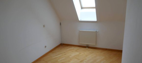 2-salle Appartement à Wiener Neustadt, Austria No. 42302 3