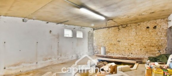 592m² Warehouse in Nuaille-d'Aunis, France No. 337138 17