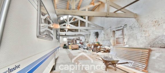 592m² Warehouse in Nuaille-d'Aunis, France No. 337138 3