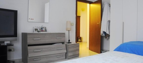 Квартира с 2 спальнями в Поджибонси, Италия № 217193 21