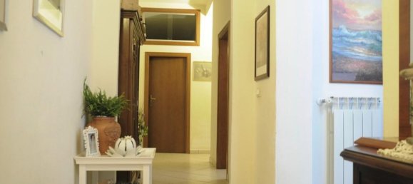 Квартира с 2 спальнями в Поджибонси, Италия № 217193 26