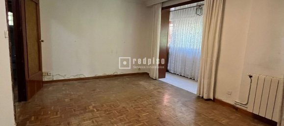 3 bedrooms Apartment in Madrid, Spain No. 170738 3