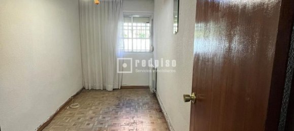 3 bedrooms Apartment in Madrid, Spain No. 170738 17