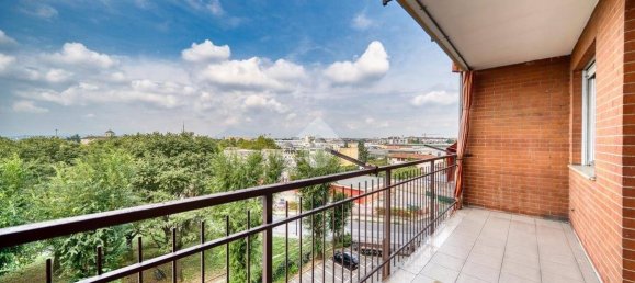 3 bedrooms Apartment in Turin, Italy No. 350563 5