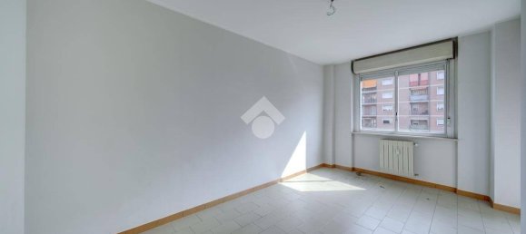 3 bedrooms Apartment in Turin, Italy No. 350563 10