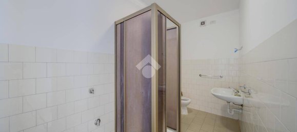 3 bedrooms Apartment in Turin, Italy No. 350563 21