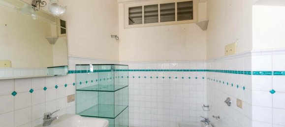 3 bedrooms House in Cortona, Italy No. 52736 14