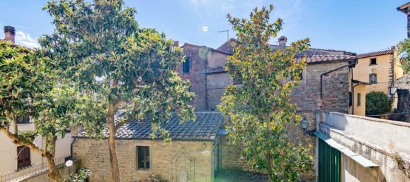 3 bedrooms House in Cortona, Italy No. 52736 21