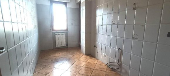 Apartamento de 4 habitaciónes en Carrara, Italy No. 38323 8