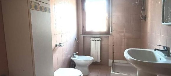 Apartamento de 4 habitaciónes en Carrara, Italy No. 38323 15