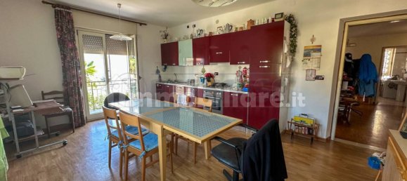 Apartamento de 3 dormitorios en Udine, Italy No. 374845 2