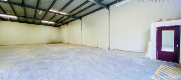 406m² Warehouse in Dubai, UAE No. 54767 3