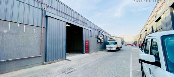 406m² Warehouse in Dubai, UAE No. 54767 5