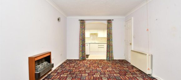 1 bedroom Apartment in Essex, United Kingdom No. 4187 3