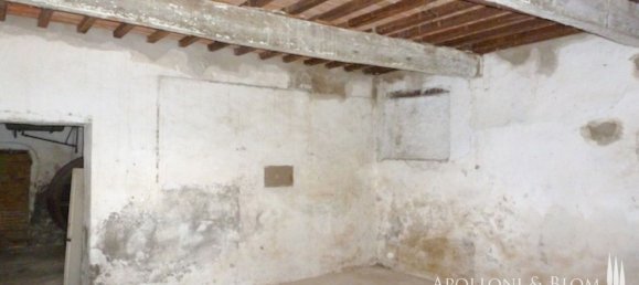 3 bedrooms House in Asciano, Italy No. 233400 5