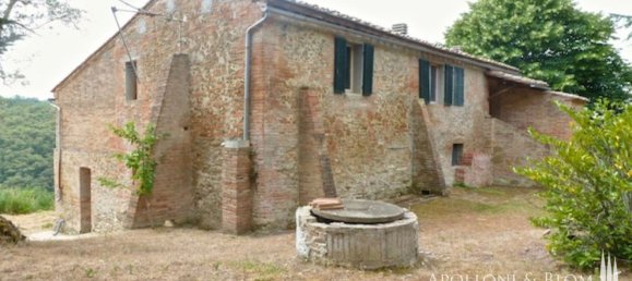 3 bedrooms House in Asciano, Italy No. 233400 2