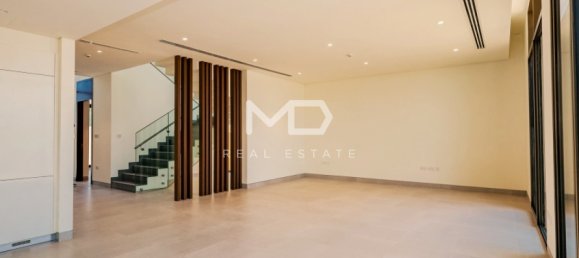 4 bedrooms Villa in Abu Dhabi, UAE No. 47600 10