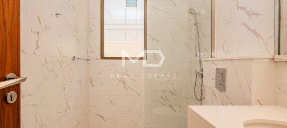 4 bedrooms Villa in Abu Dhabi, UAE No. 47600 20