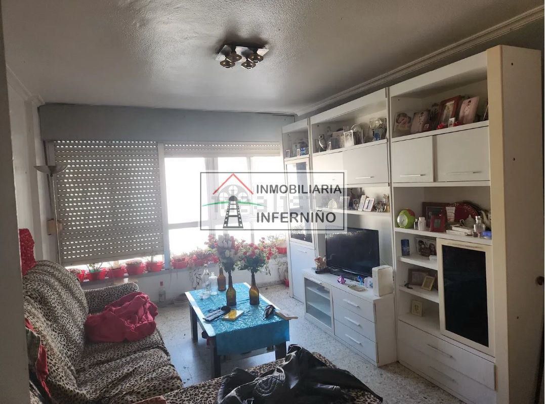 Apartamento de 3 dormitorios en Ferrol, Spain No. 172005