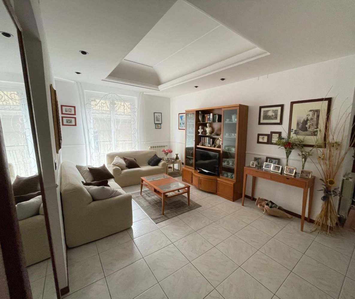 Apartamento de 4 habitaciónes en Raffadali, Italy No. 132247