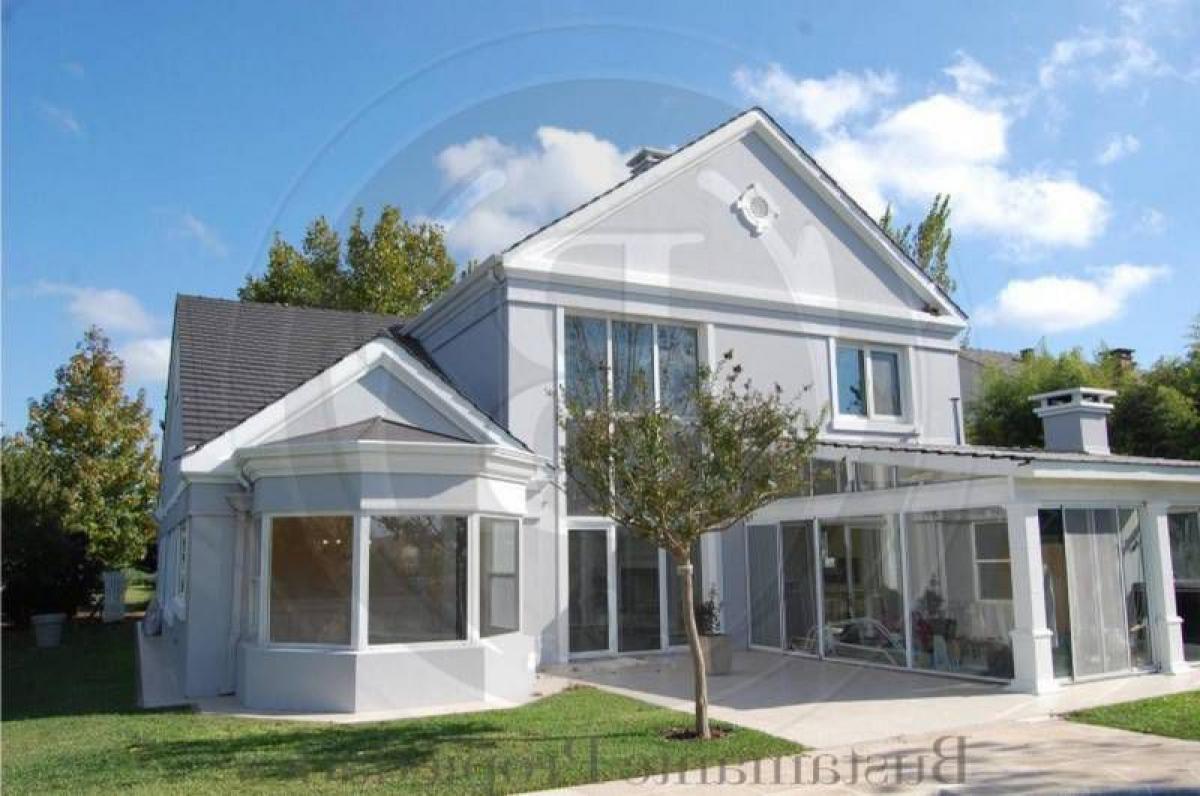 Casa T3 em Pilar, Argentina N.º 72404