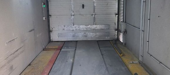  موقف سيارات في Nice, France رقم 332426 3