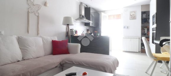 3 rooms Apartment in Trieste, Italy No. 291881 3