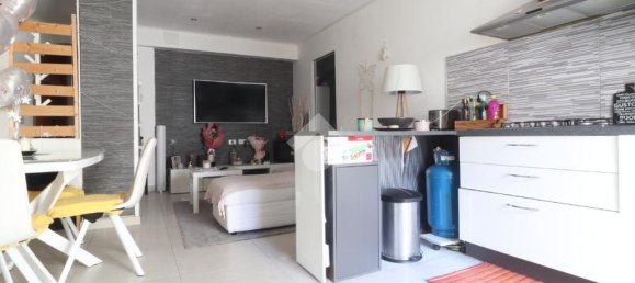 3 rooms Apartment in Trieste, Italy No. 291881 4