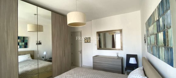 2 chambres Penthouse à Sliema, Malta No. 8914 9