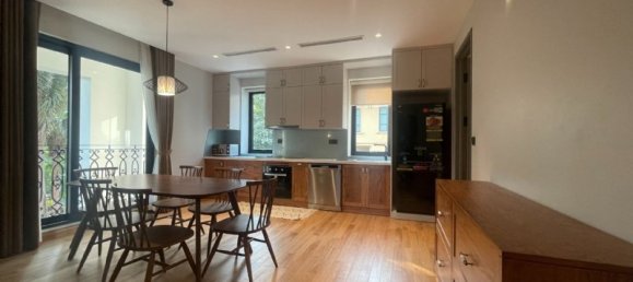 Casa de 3 dormitorios en Tay Ho, Vietnam No. 1563 5