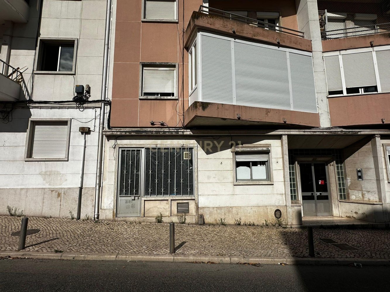 Propriété commerciale à Amadora, Portugal 17m² No. 348840