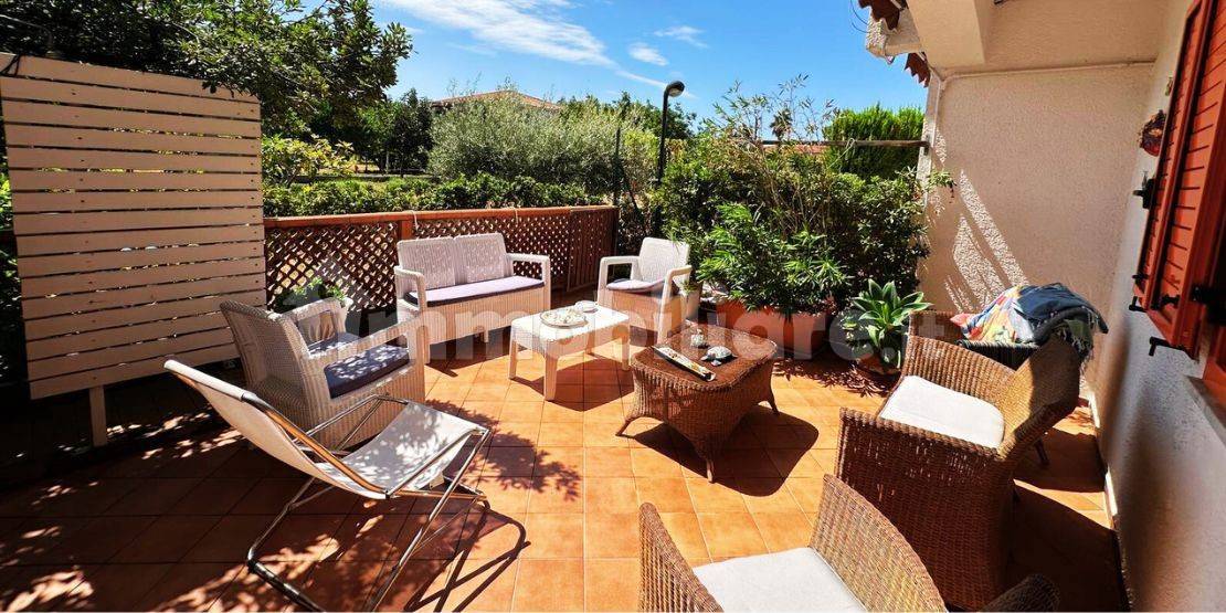 Apartamento de 3 dormitorios en Sangineto, Italy No. 339335