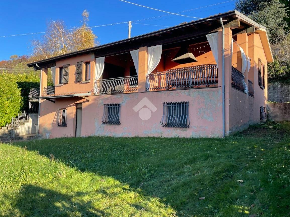 Вилла с 2 спальнями в Брионе, Италия № 113790