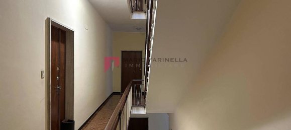 3-salle Appartement à Genoa, Italy No. 37361 15
