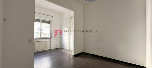 3-salle Appartement à Genoa, Italy No. 37361 5
