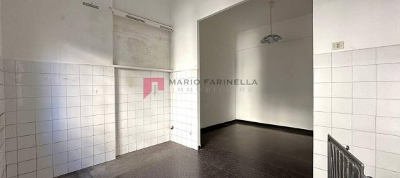 3-salle Appartement à Genoa, Italy No. 37361 7