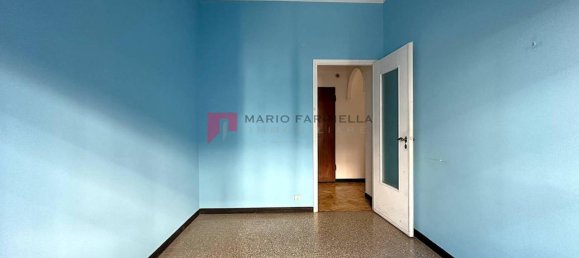 3-salle Appartement à Genoa, Italy No. 37361 3