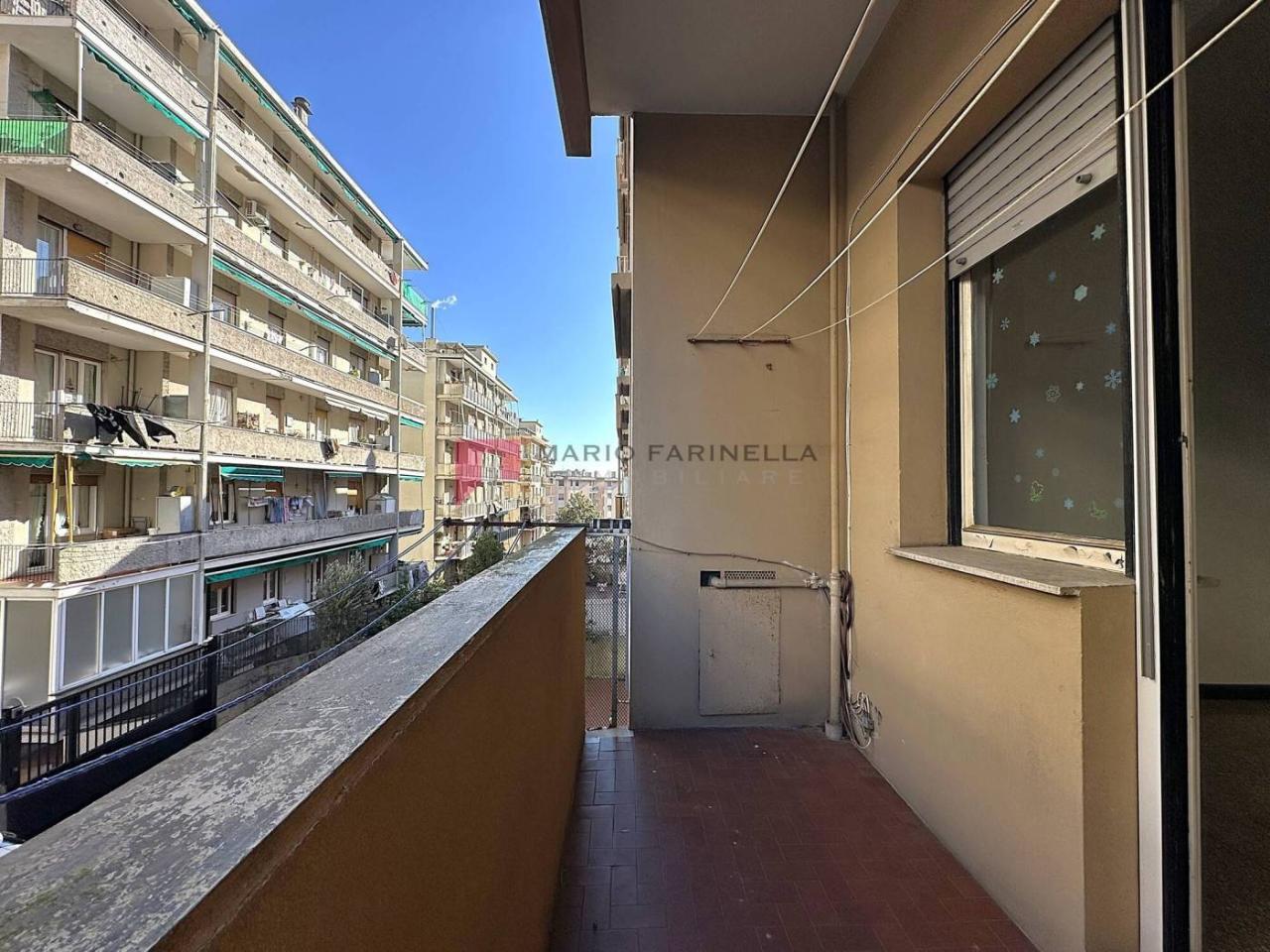 3-salle Appartement à Genoa, Italy No. 37361