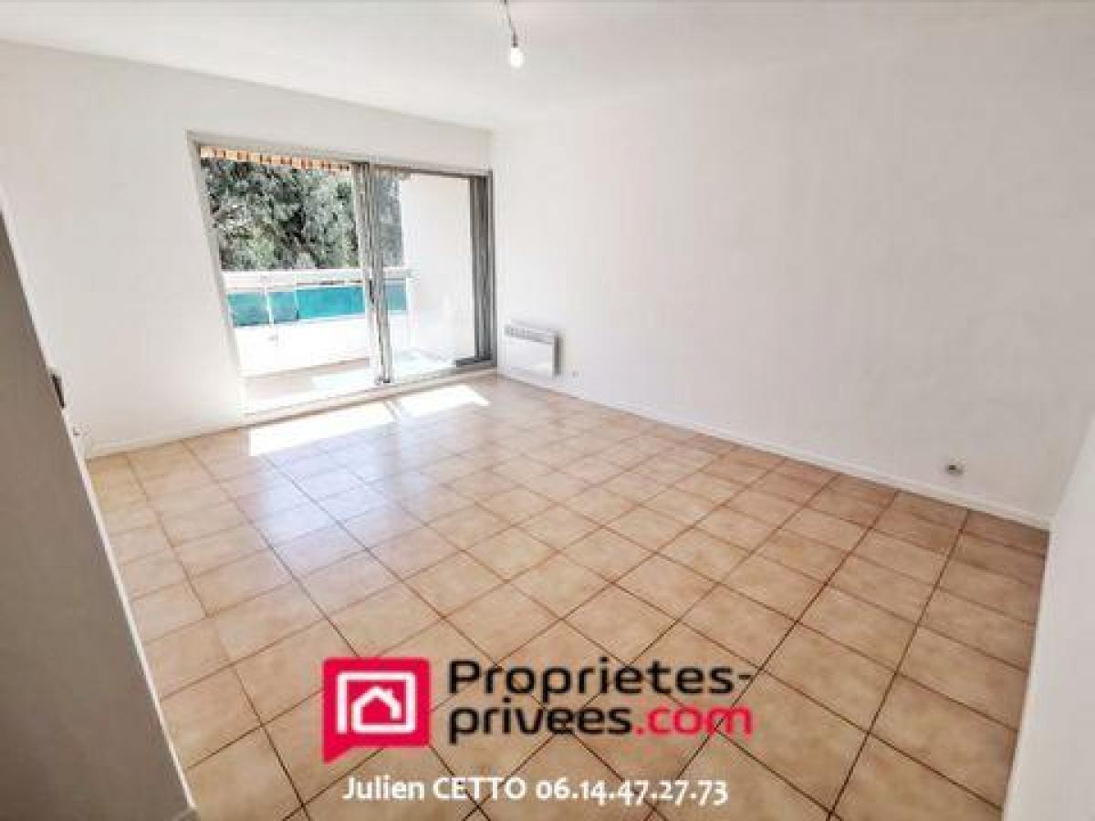 Apartamento de 2 dormitorios en Hyeres, France No. 13447