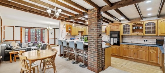 5 Schlafzimmer Haus in Horley, United Kingdom, Nr. 1059 6