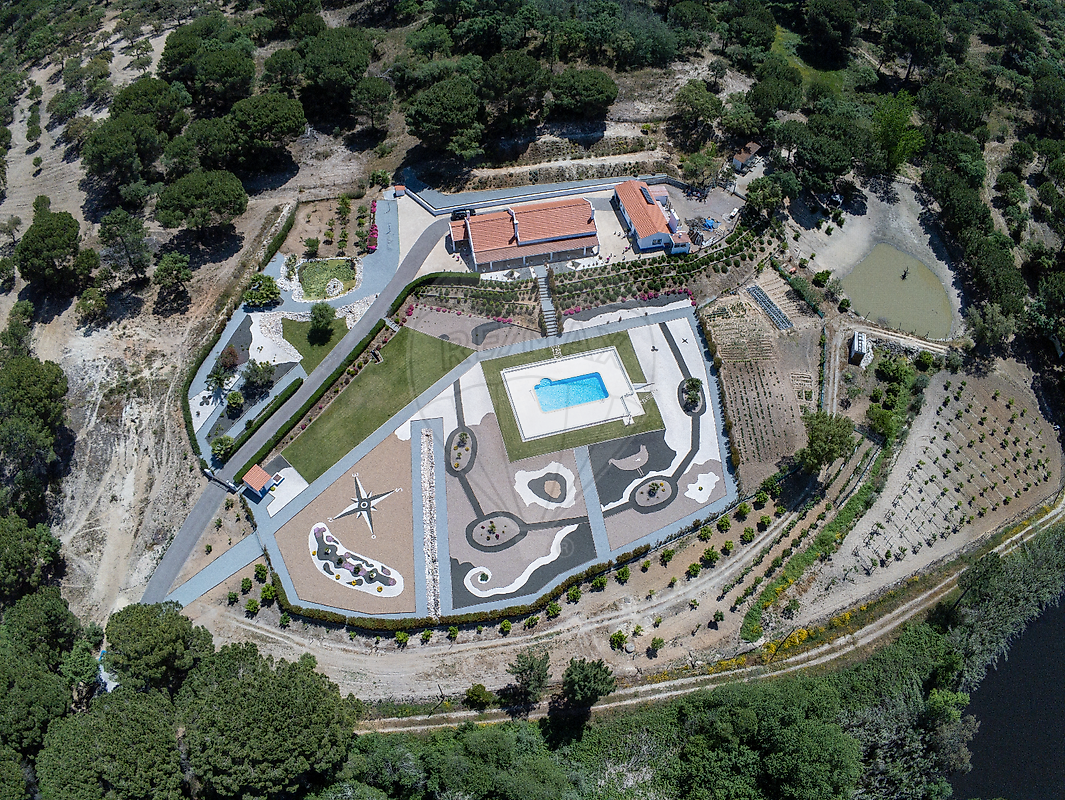 5 bedrooms House in Couco, Portugal No. 91073