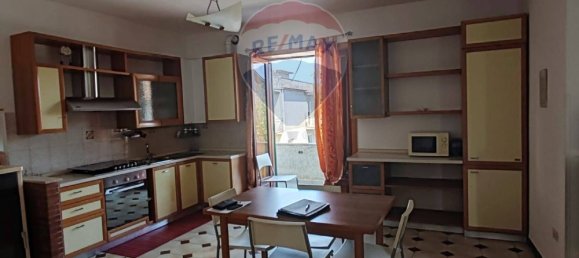 Квартира с 4 спальнями в Минтурно, Италия № 324101 7