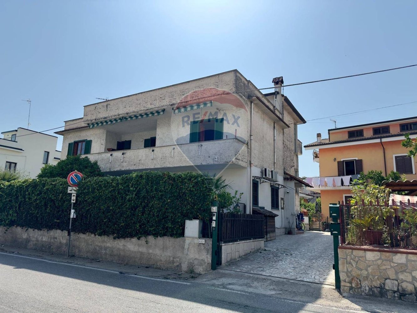 Квартира с 4 спальнями в Минтурно, Италия № 324101