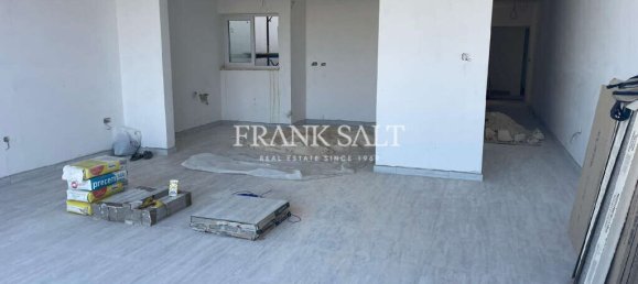 Квартира с 3 спальнями в Сент-Джулианс, Мальта № 1517 6