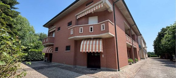 15 rooms Villa in Soliera, Italy No. 295655 2