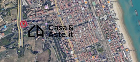 5 rooms Apartment in Porto San Giorgio, Italy No. 190951 18