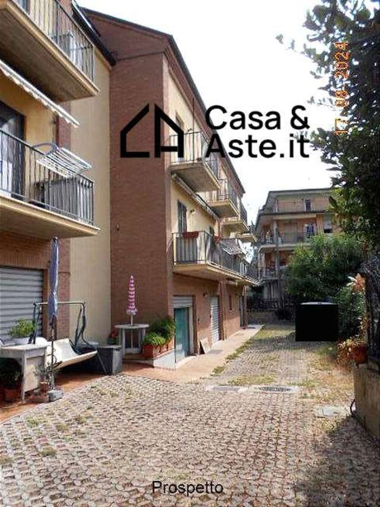 5 rooms Apartment in Porto San Giorgio, Italy No. 190951