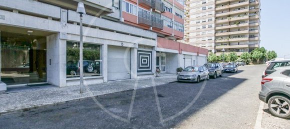 4 bedrooms Apartment in Lisbon, Portugal No. 131044 46