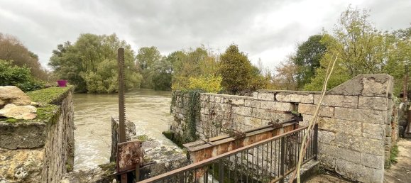 Дуплекс с 1 спальней в Бурж, Франция № 63225 12